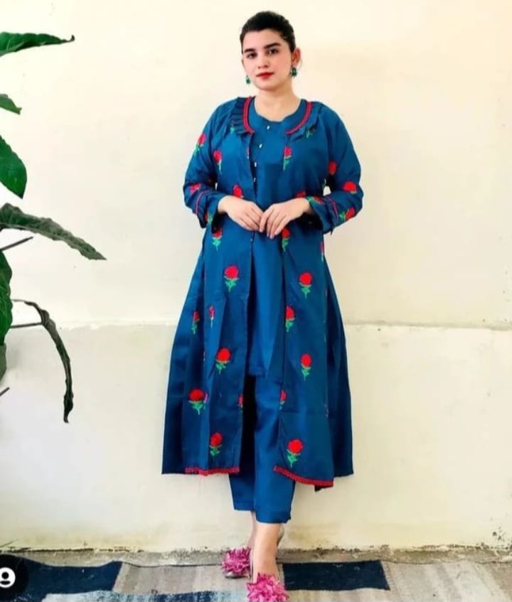Silk Fancy Gown 3pc - Buy Online in Pakistan at Zenbu Store (Image 5)