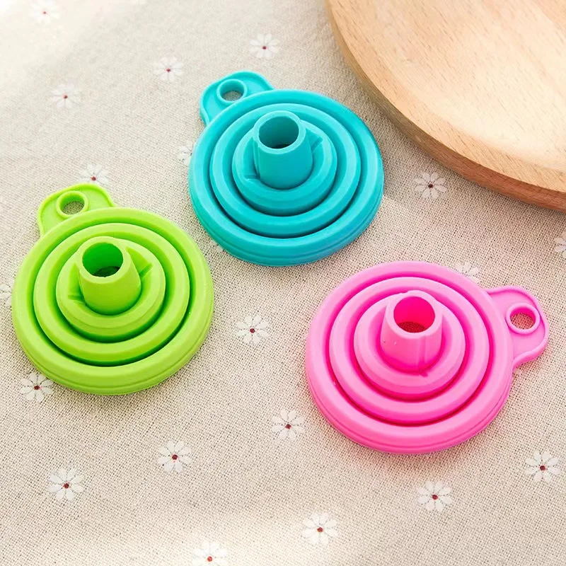Pack of 3 Silicone Oil Funnel, Kitchen Liquid Oil Dispensing Tool (random color) buy online in Pakistan