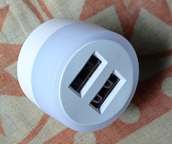 Portable USB Night Light Splitter with 2 Ports for Laptop,PC and CHARGING view 4