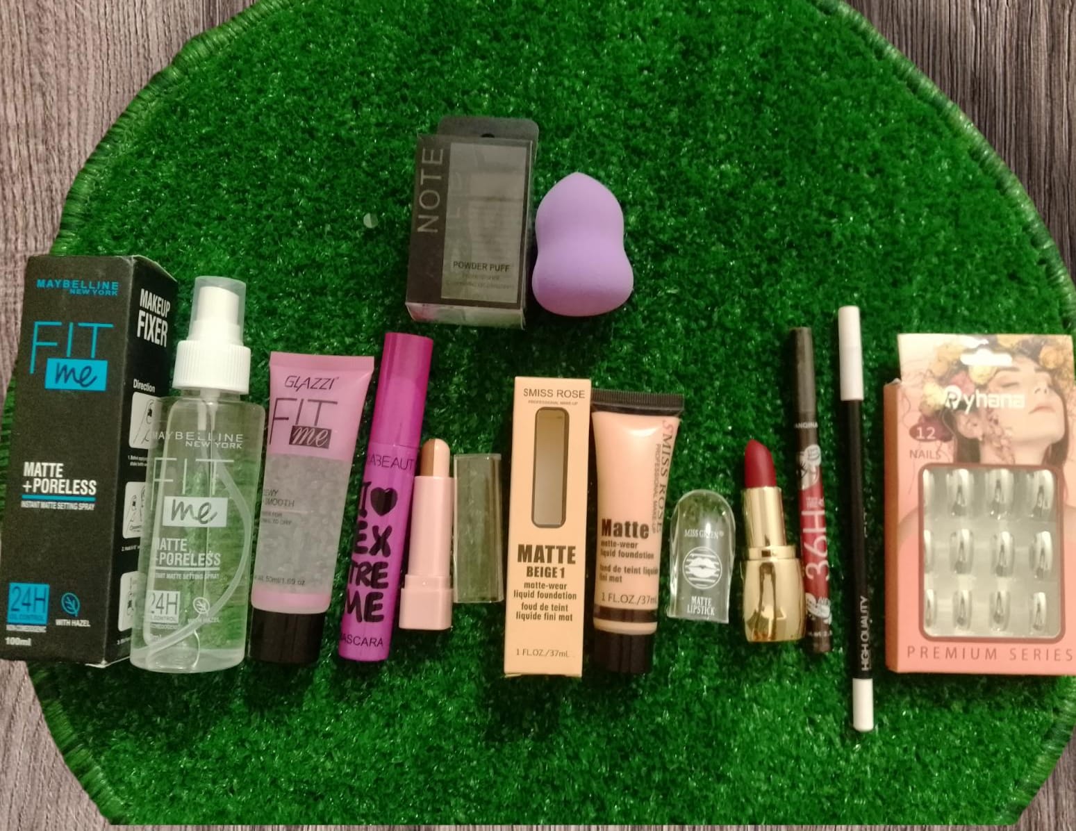 10 in 1 Make Up Deal buy online in Pakistan