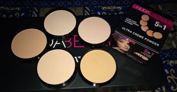 Huda Beauty 5 In 1 Compact Face Powder buy online in Pakistan