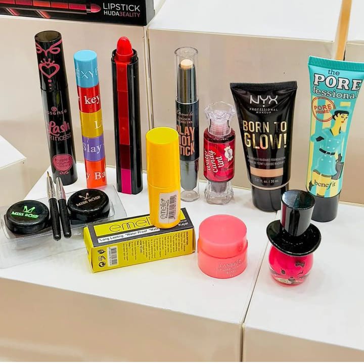 11 in 1 Makeup Deal  for women buy online in Pakistan