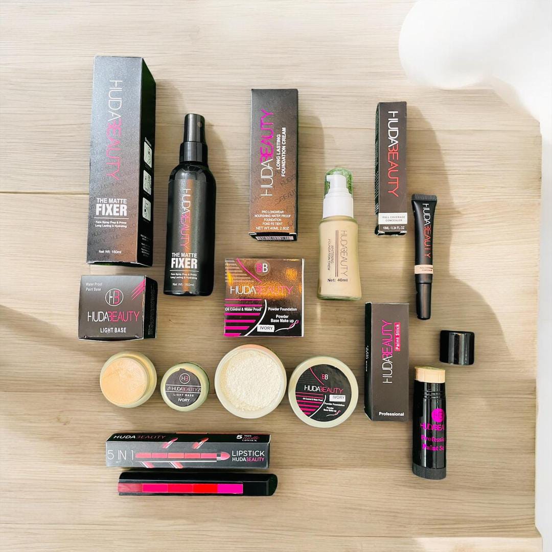 Huda Beauty Makeup Deal / 7 in 1 Makeup Deal buy online in Pakistan