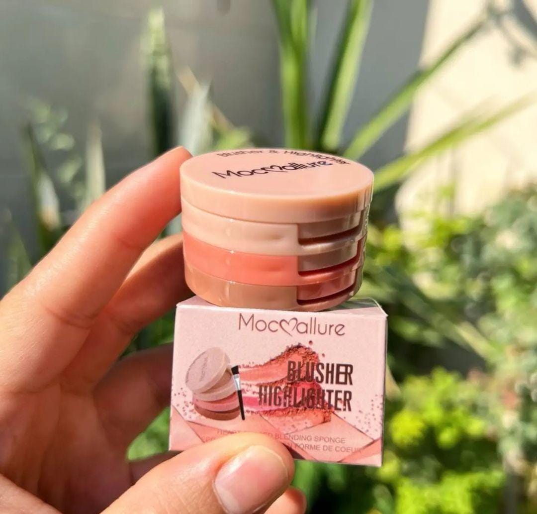 Mocallure 3 in 1 blusher highlighter kit Package Includes: 1 x Blusher Highlighter Kit Product Feature: Glowy, 2 in 1 (Random color) buy online in Pakistan