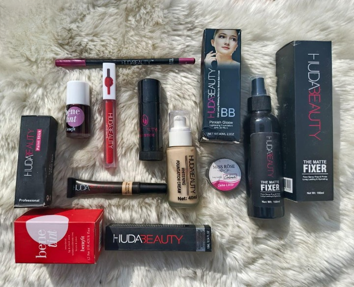 8-in-1 Ultimate Makeup Deal – Essential Beauty Products for Every Look! buy online in Pakistan