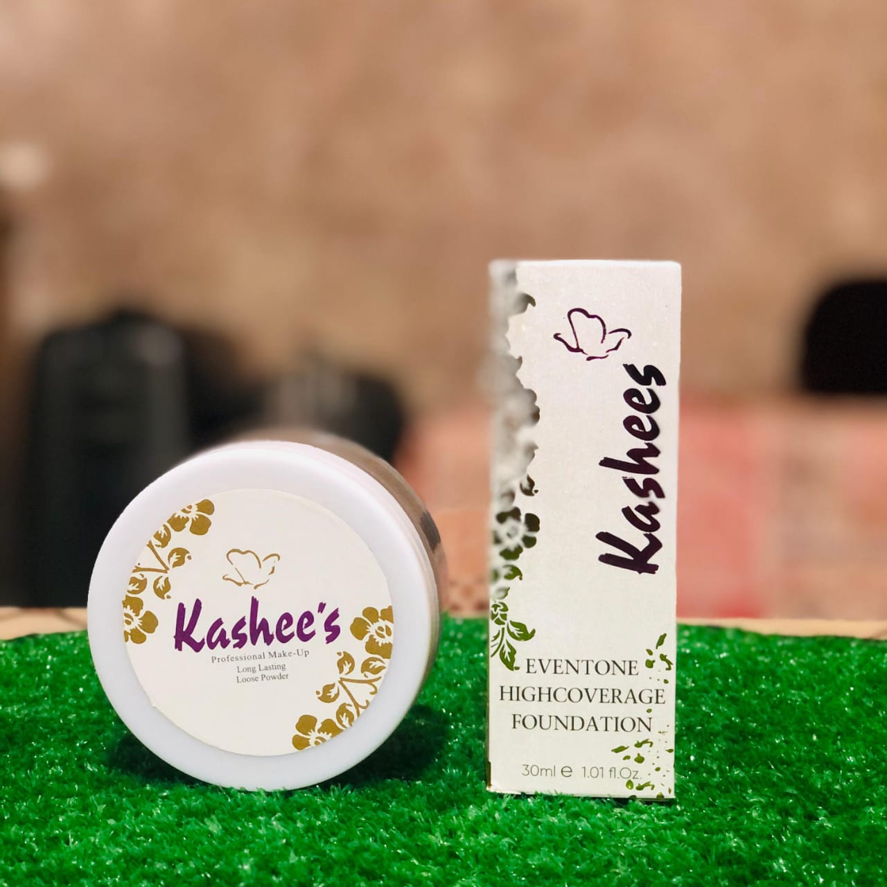Pack of 2 Kashee's Deal, Foundation & Setting Loose Powder, 30 Ml buy online in Pakistan