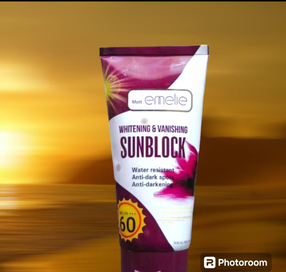 Emelie Whitening & Vanishing Sunblock SPF60 (150ml) view 2