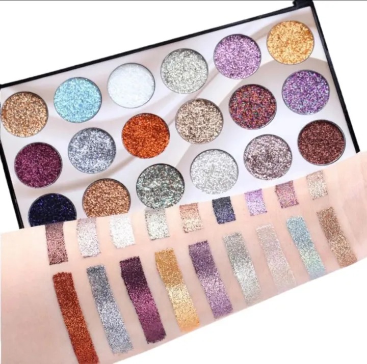 Mocallure Professional 18-Color Glitter Eyeshadow Palette – Bold, Shimmering Shades for Every Look buy online in Pakistan