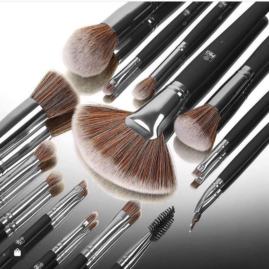 13 Pcs B.H Cosmetics Studio Pro Brush Set Beautiful essential makeup brushes buy online in Pakistan