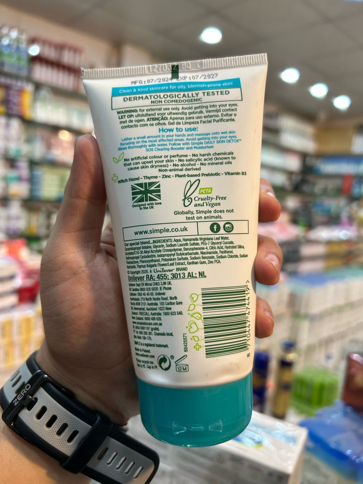 Simple Daily Skin Detox Purifying Gel Facial Wash – 150ml buy online in Pakistan