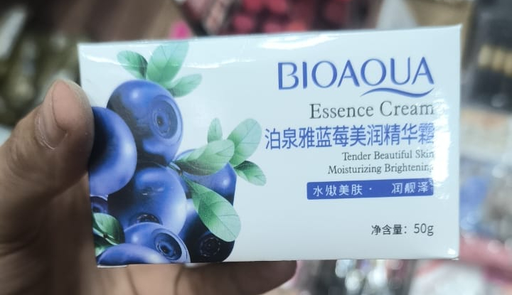BIOAQUA Blueberry Essence Tender Beautiful Skin Whitening Moisturizing Cream  (50g) buy online in Pakistan
