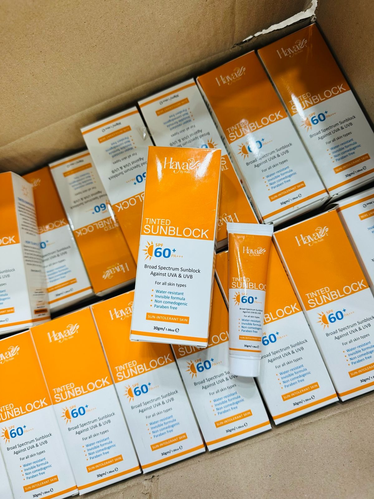Haya Tinted Sunblock SPF 50 Broad Spectrum UV Protection with Natural Skin Tint, Lightweight & Non-Greasy Formula for All Skin Types write me description for this buy online in Pakistan