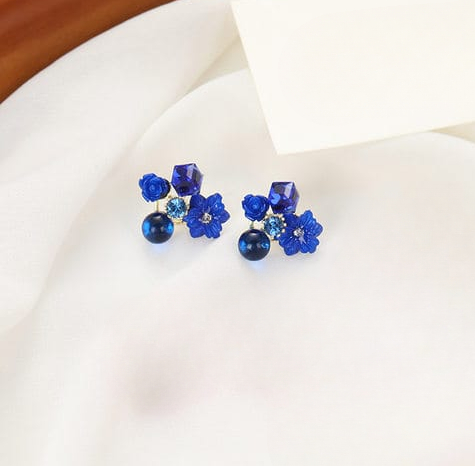 Flower Crystal Korean Earrings – Elegant Women’s Fashion Jewelry in Multiple Colors (Black, Blue, Red, Yellow, Green, Sky Blue, Purple, Light Pink, Dark Pink (AXT-104)