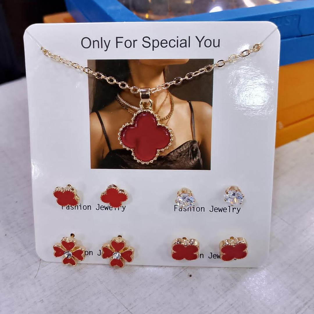 Beautiful 4 Pairs Of Earrings & Necklace Elegant Design Stylish Look Comfortable Wear Durable Quality view 3