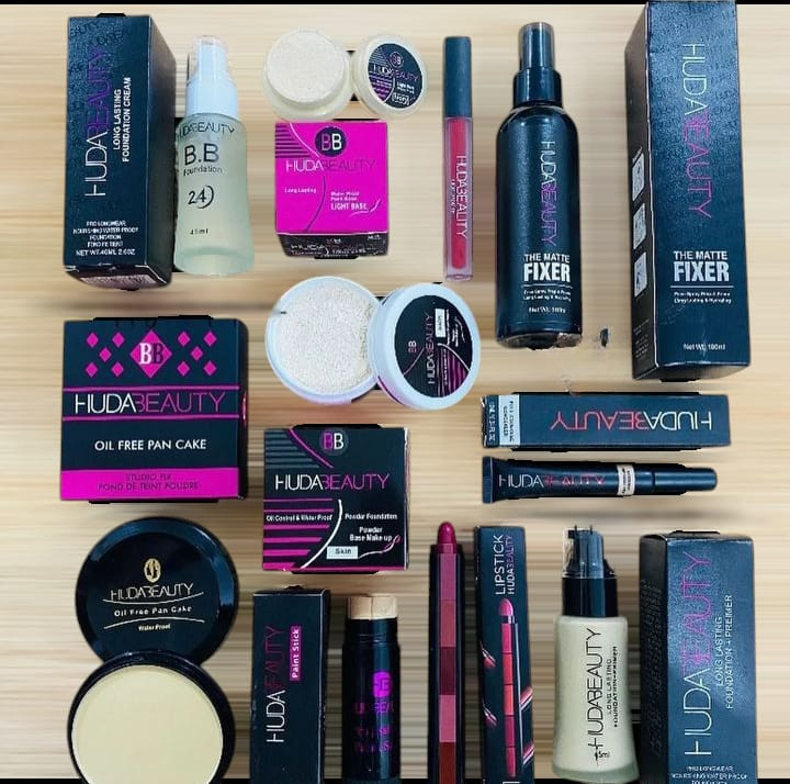 10 in 1 Makeup Deal / Huda Beauty Makeup Bundle perfect for all your beauty buy online in Pakistan