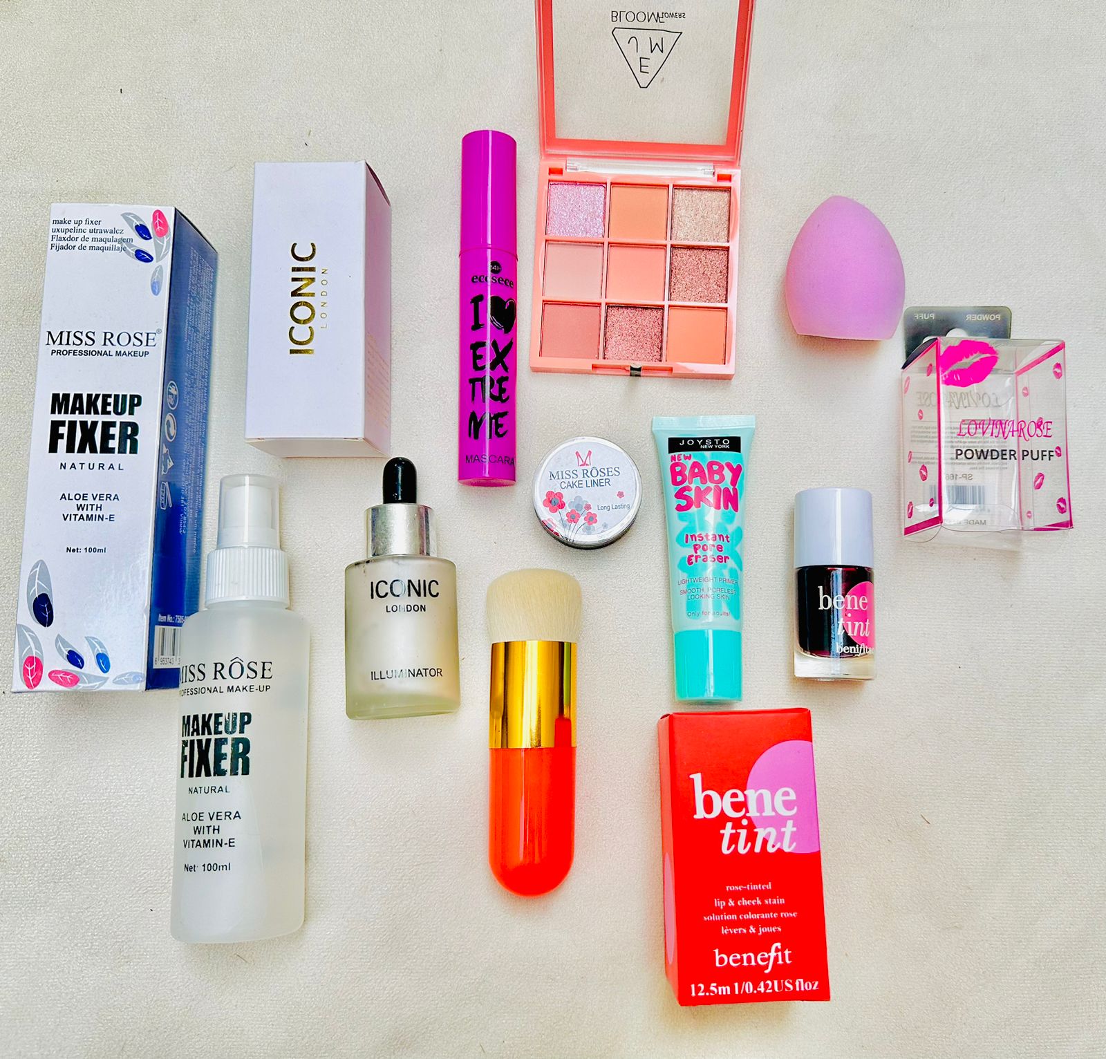 9 in 1 Makeup Deal buy online in Pakistan