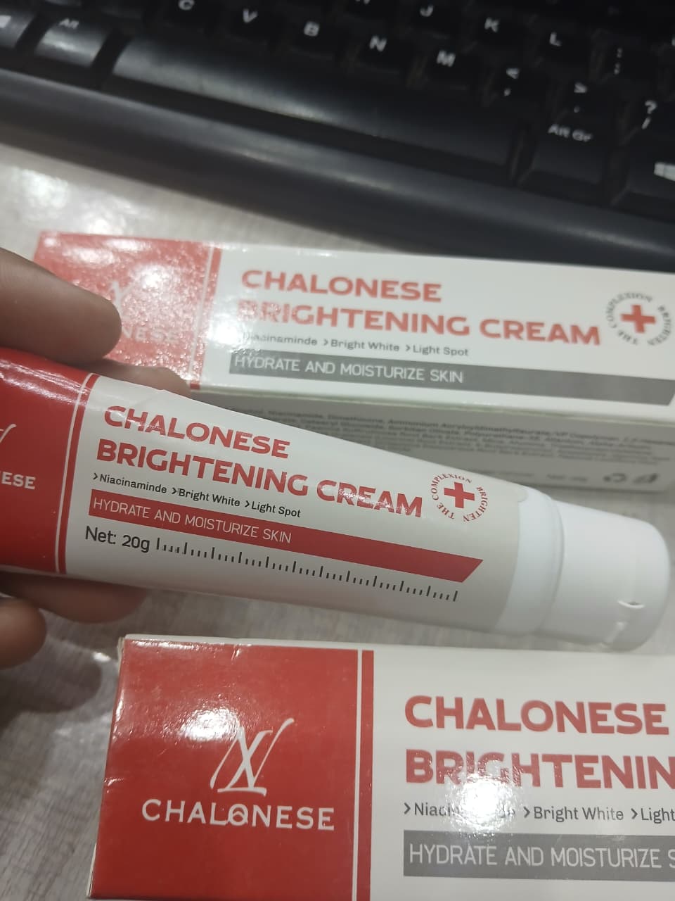 Chalonese Intensive Brightening And Hydrating Facial Cream Advanced Skin Radiance Formula For Deep Moisturization And Glow - 20g view 4