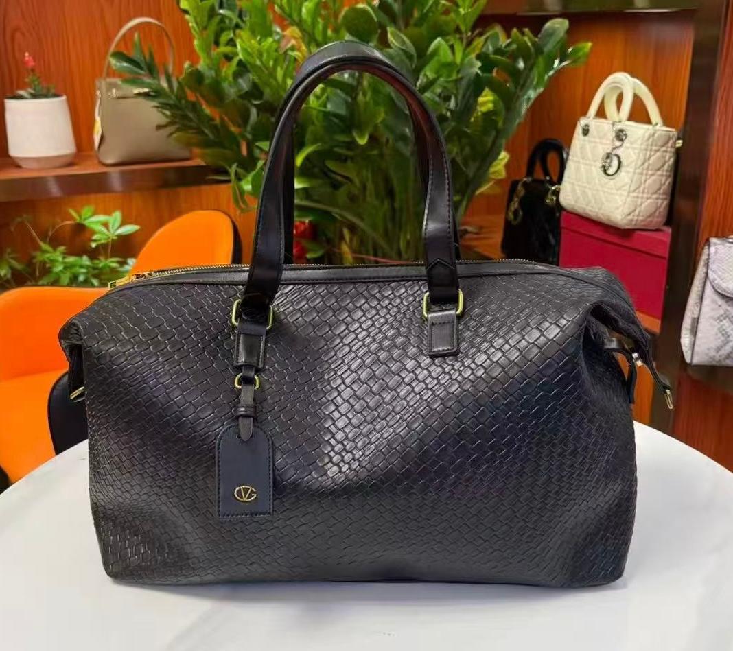 Luxury Valentino Imported Travel Duffel Bag (20 × 13 Inches) – High-Quality Woven Texture Handbag | Premium Large Capaci...