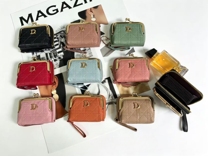 Premium Women’s Mini Wallet – Luxury Ladies Card Holder with 12 Card Slots, Coin Pocket, Cash Compartment, Secure Zip Closure & Wrist Strap