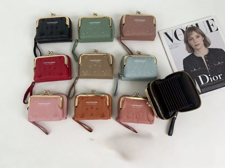 Premium Women’s Mini Wallet – Luxury Ladies Card Holder with 12 Card Slots, Coin Pocket, Cash Compartment, Secure Zip Closure & Wrist Strap