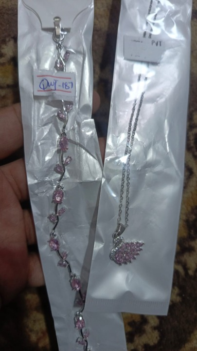 Tulip Bracelet With Swan Necklace Stainless Steel Durable Comfortable Stylish Affordable Practical Choice Reliable Performance - Buy Online in Pakistan at Zenbu Store (Image 8)