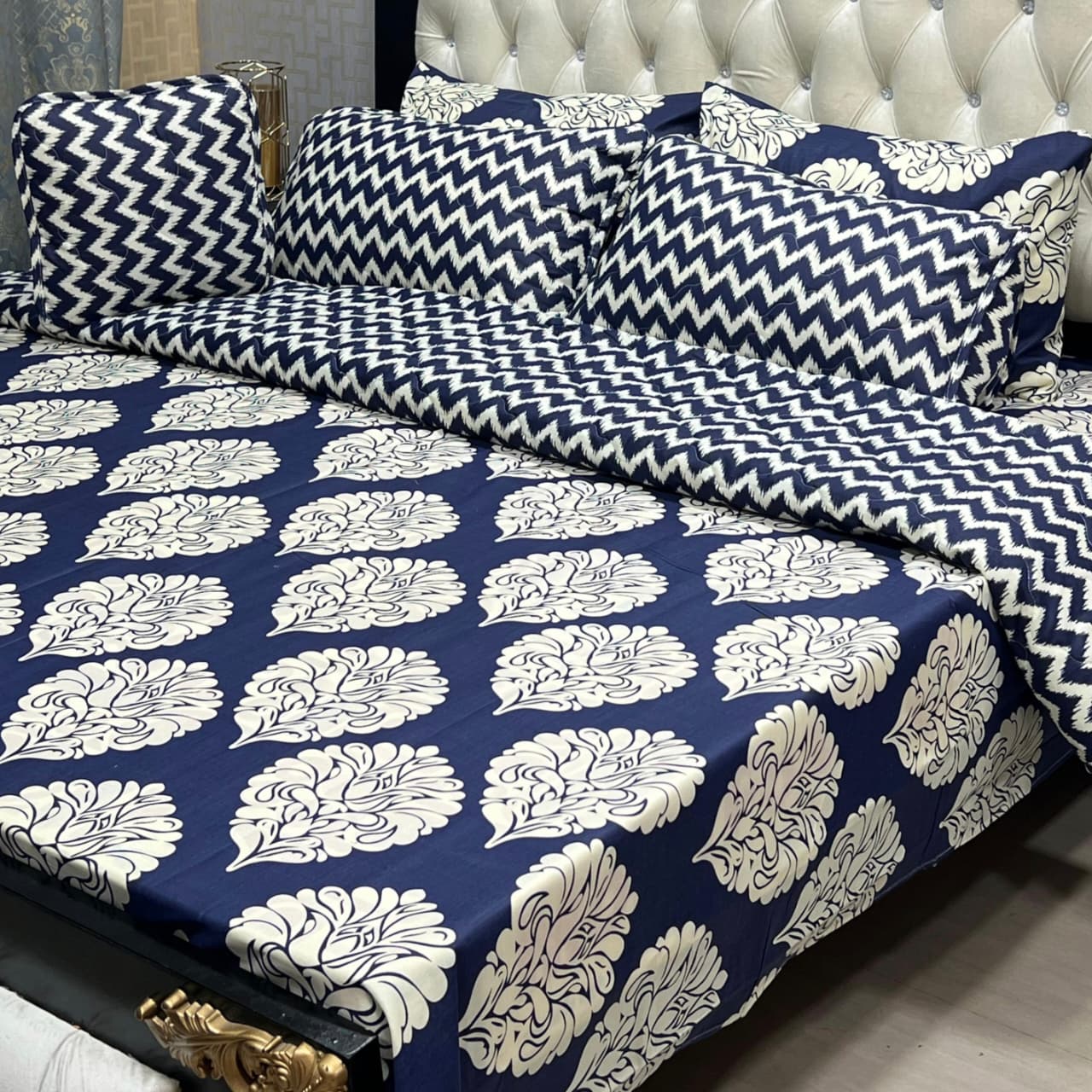 Premium 7 Piece Printed Comforter Set King Size Cotton Mix Bedding Set With Filled Comforter Bedsheet Pillow Covers And Cushion Cover