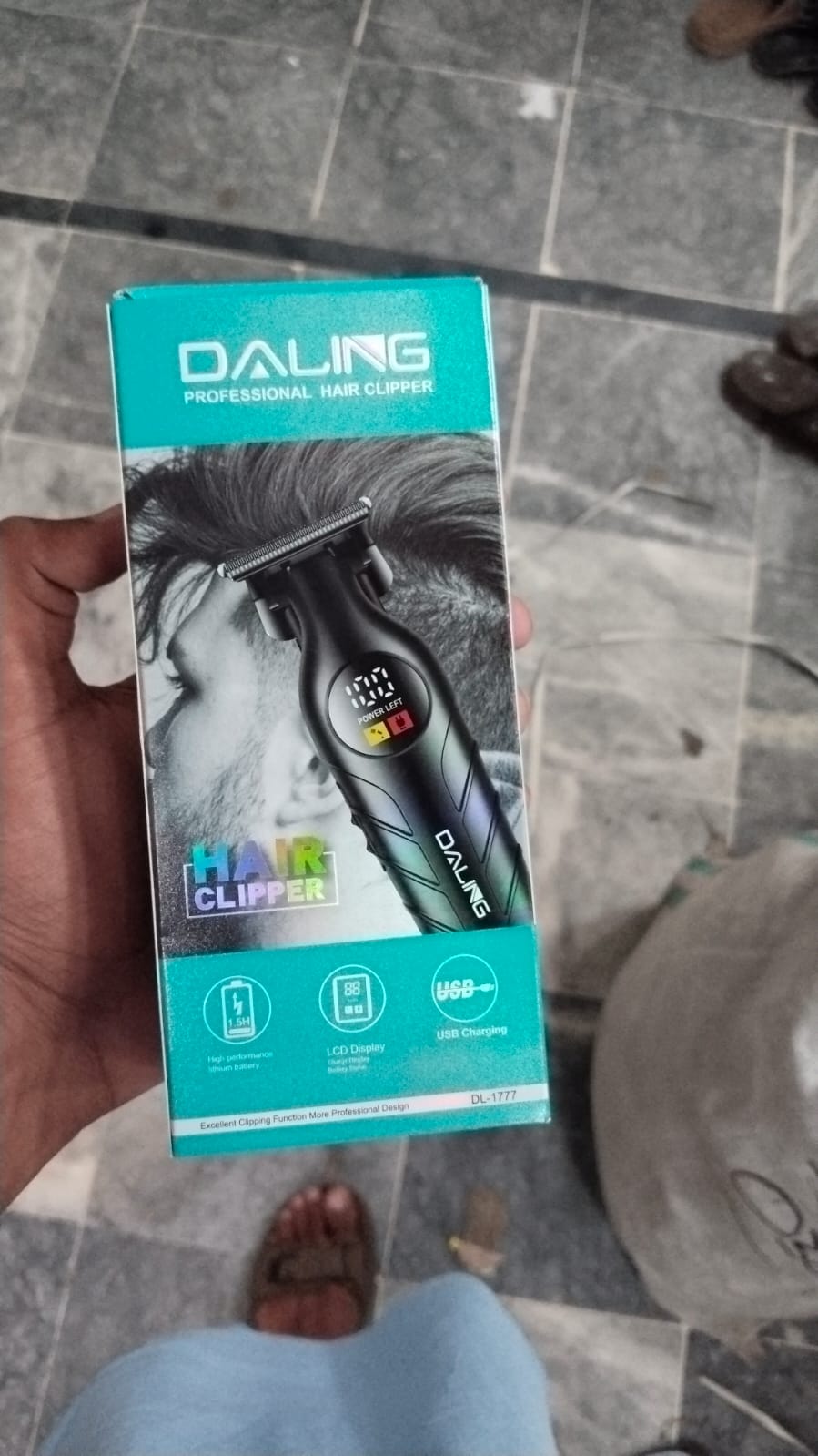 Daling Professional Hair Clipper Model DL 1777 Durable Reliable Sharp Blades Adjustable Settings Practical Choice For Men Grooming And Barber Use view 5