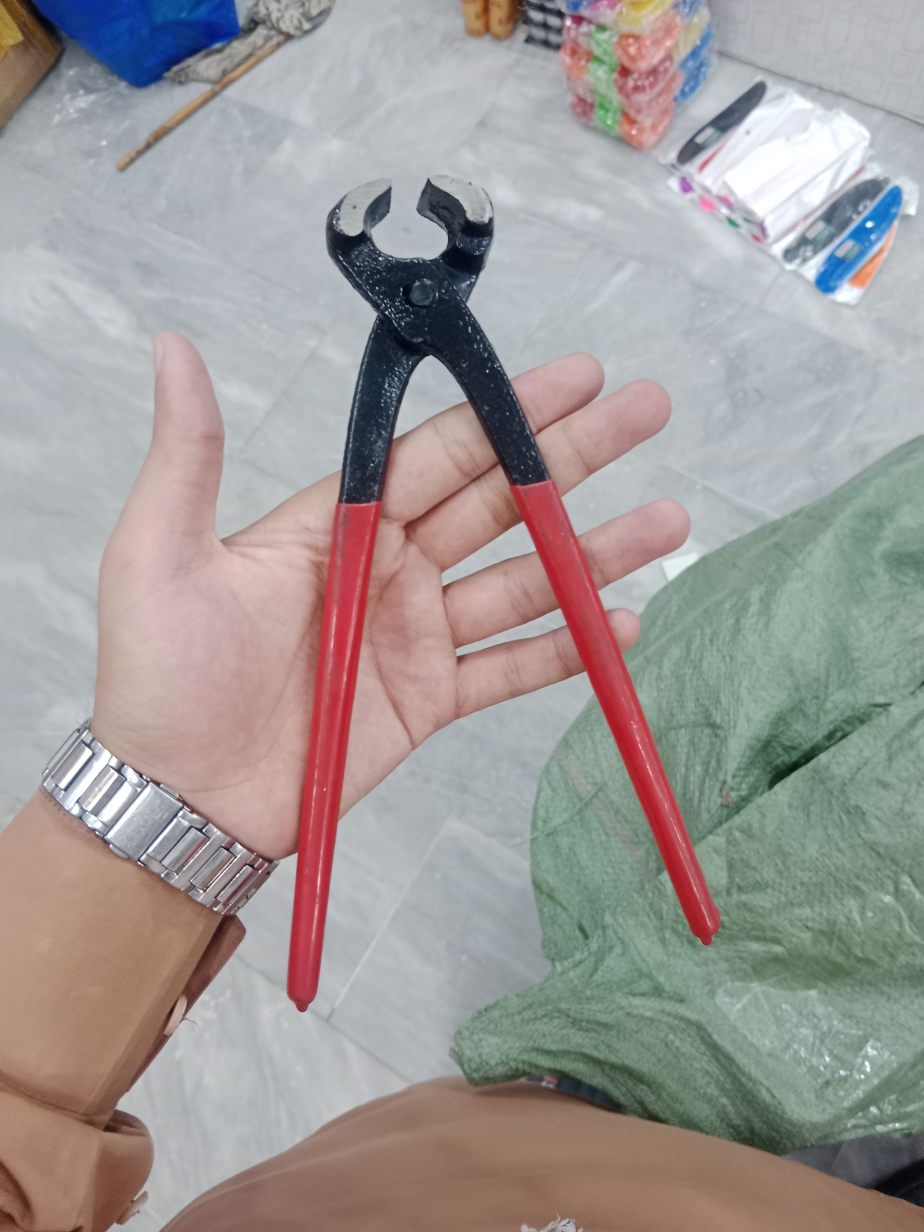 Heavy Duty End Cutting Pincers – High Carbon Steel Nail Puller & Cutting Tool thumbnail 3