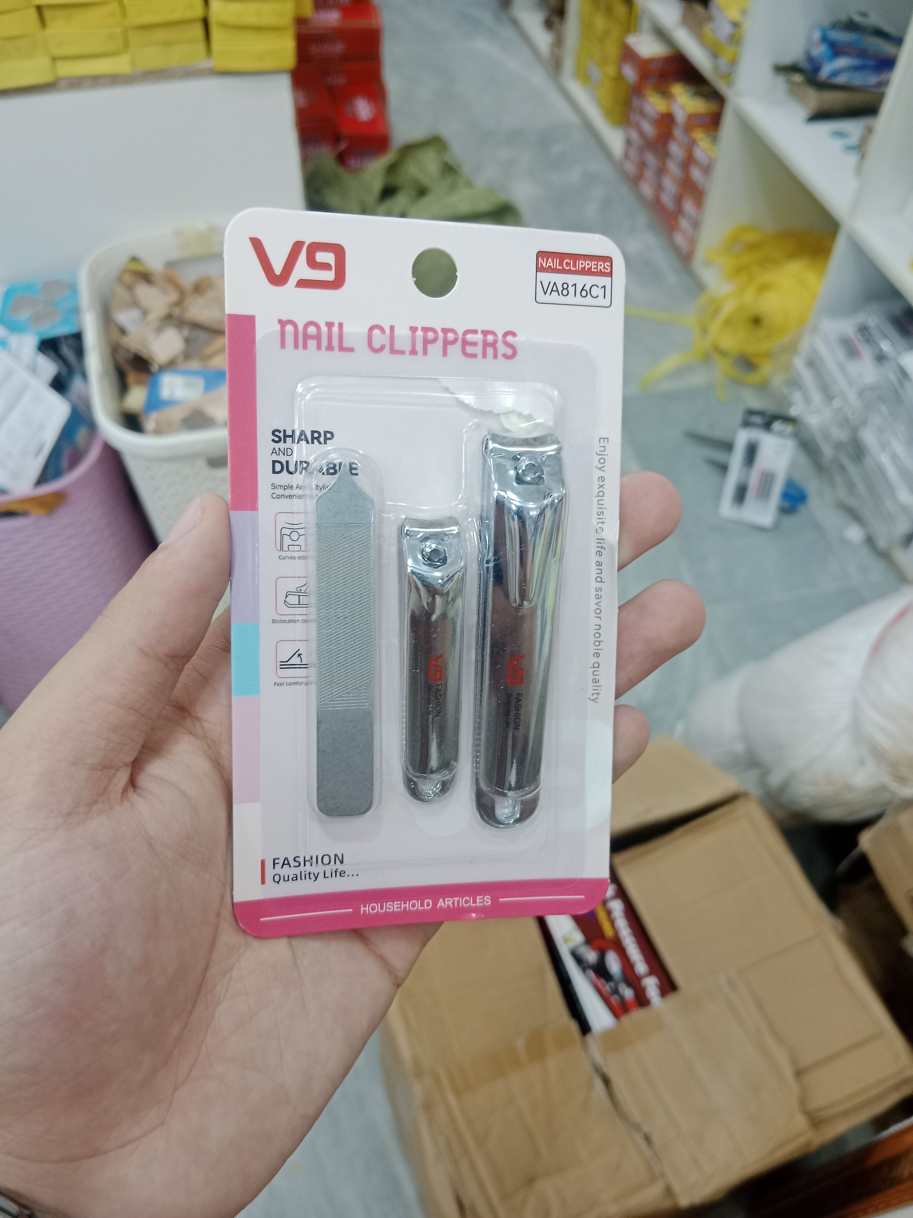 V9 Nail Clippers Set – Professional Stainless Steel Nail Cutter & File Grooming Kit thumbnail 3