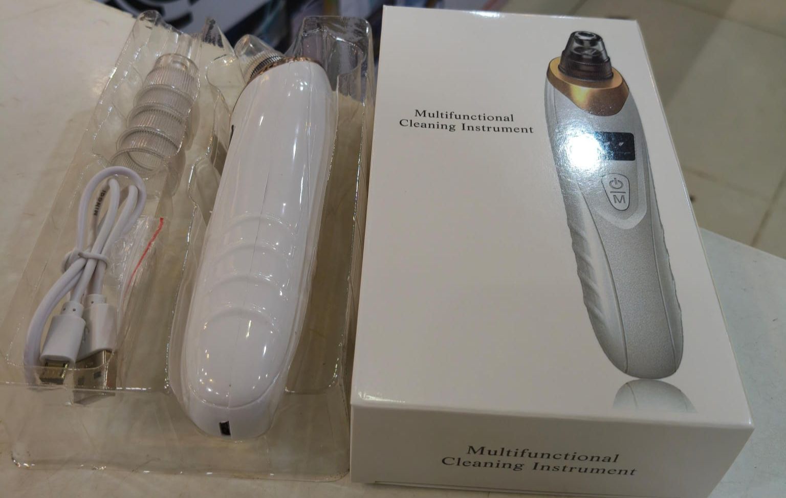 5 In 1 Blackhead Remover Machine Rechargeable Pore Cleaner - Skincare Device Designed For Pore Cleansing And Daily Beauty Routine thumbnail 4