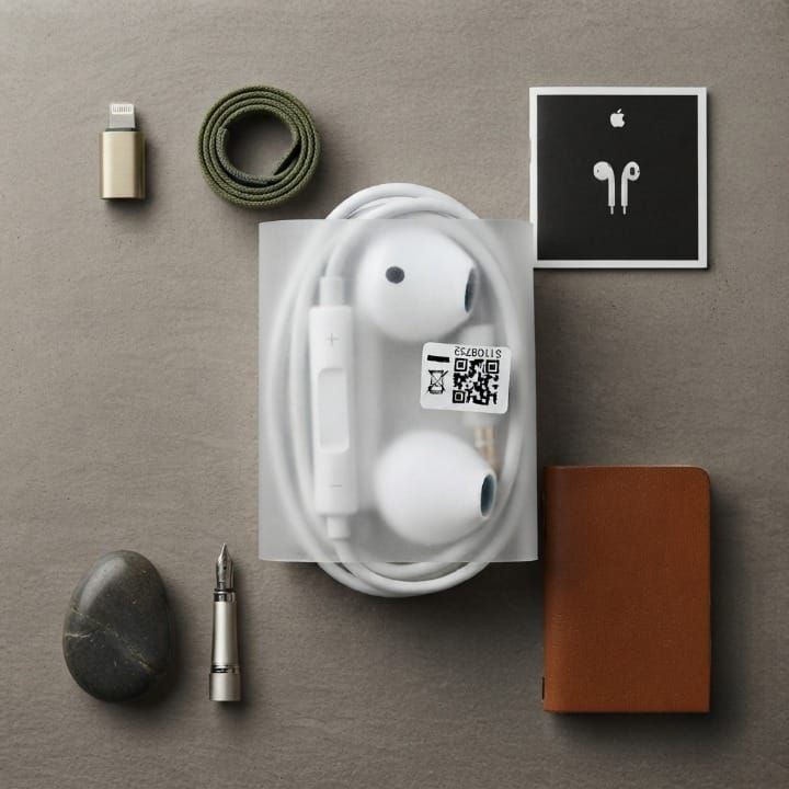 Wired Mobile Handsfree Good Sound Quality - Audio Accessory Designed For Sound Reproduction And Daily Listening Routine thumbnail 2