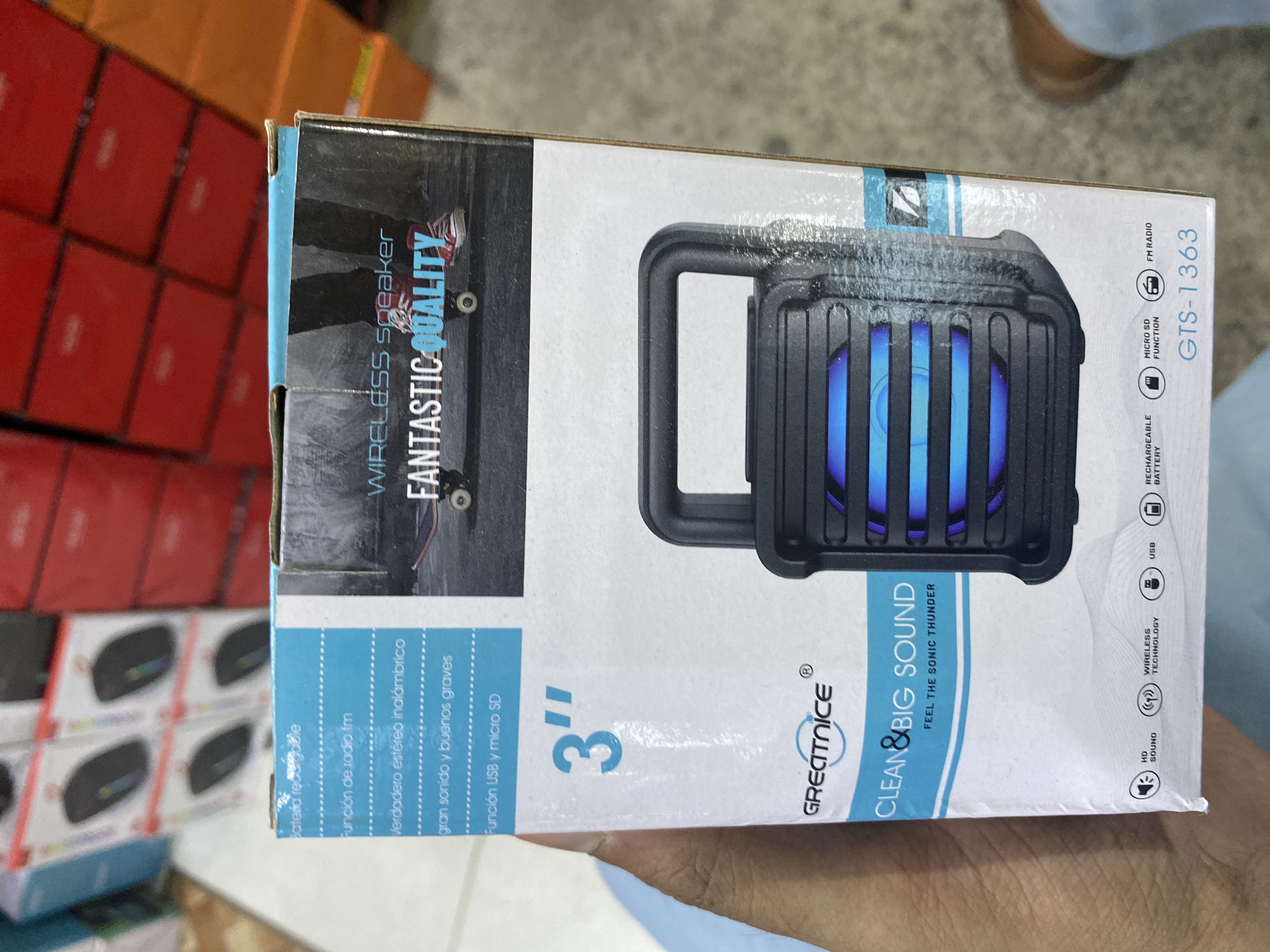 Greatnice GTS-1363 3-Inch Mini Portable Wireless Bluetooth Speaker with LED Light 7
