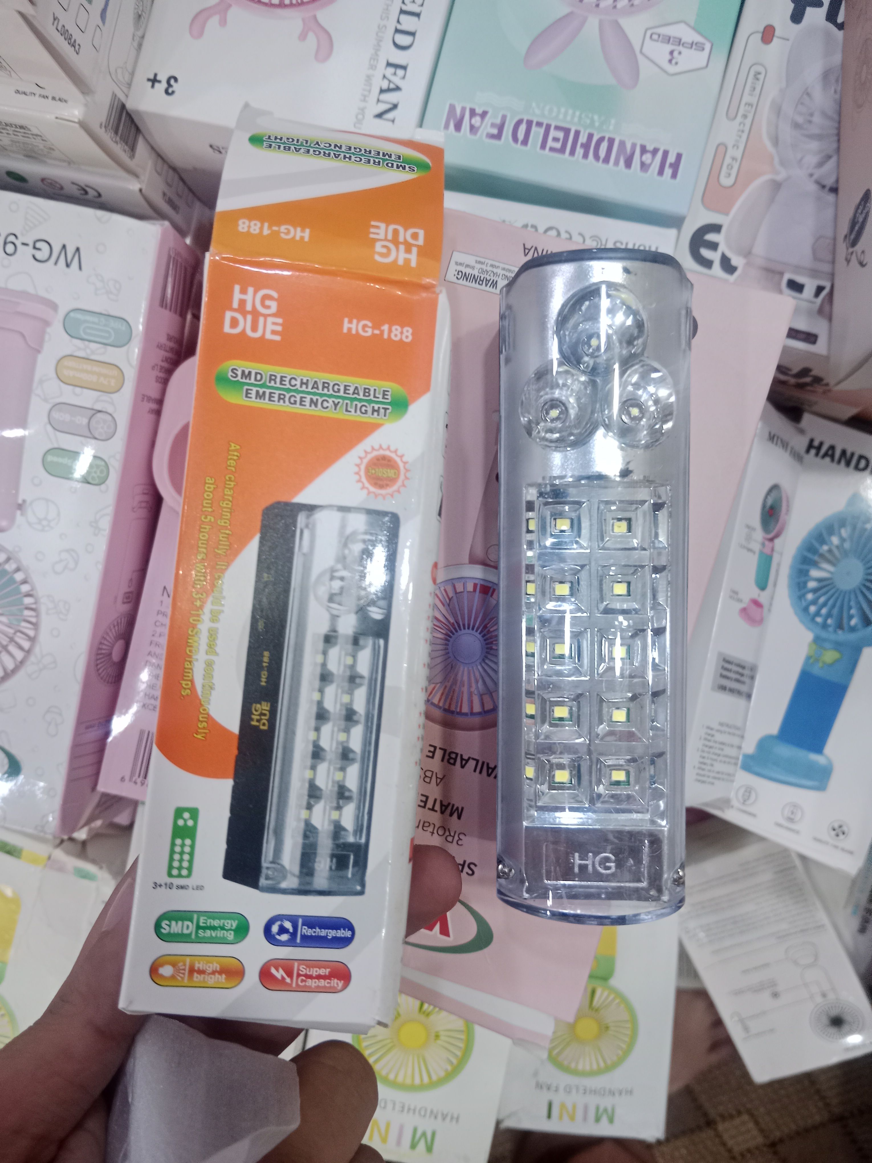 HG DUE HG-188 SMD Rechargeable Emergency Light thumbnail 4