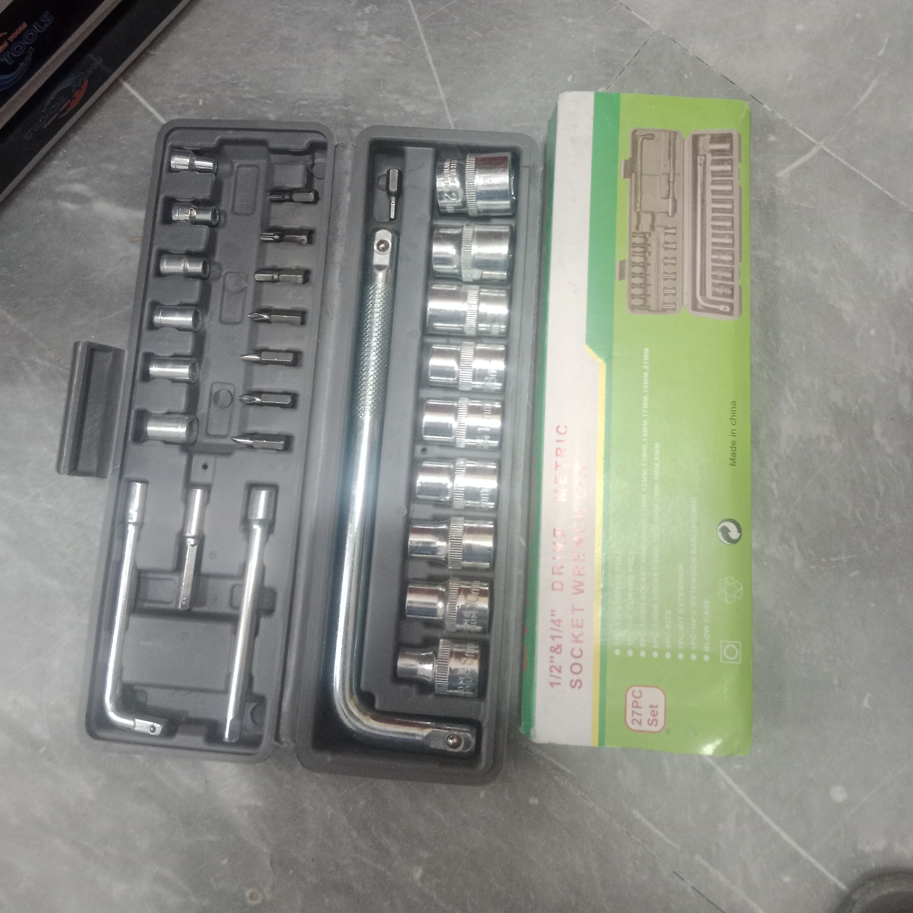 27 Piece Socket Wrench Set - Tool Set Designed For Hardware Maintenance And Daily Repair Routine thumbnail 3