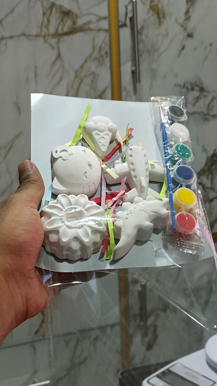 DIY Small Plaster Painting Kit for Kids – Fun & Creative Arts and Crafts Set thumbnail 4