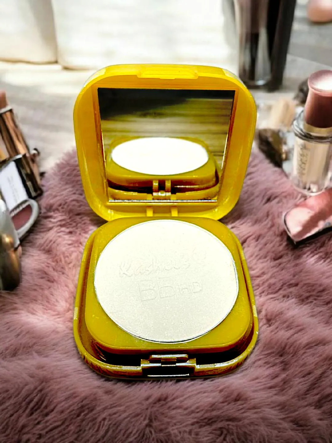 Kashee's 5 In 1 Foundation, Fixer, Face Powder, Loose Powder And Paint Stick Deal, Pack Of 5 view 4