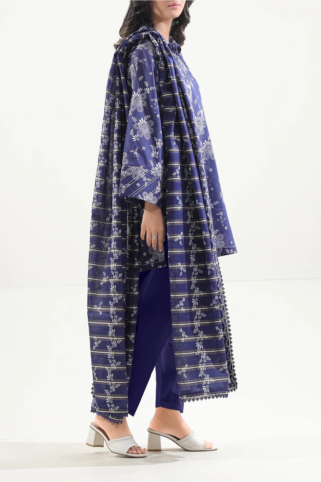 Saya Unstitched Printed Lawn 3 Piece - Apparel Accessory Designed For Fashion Styling And Daily Wardrobe Routine