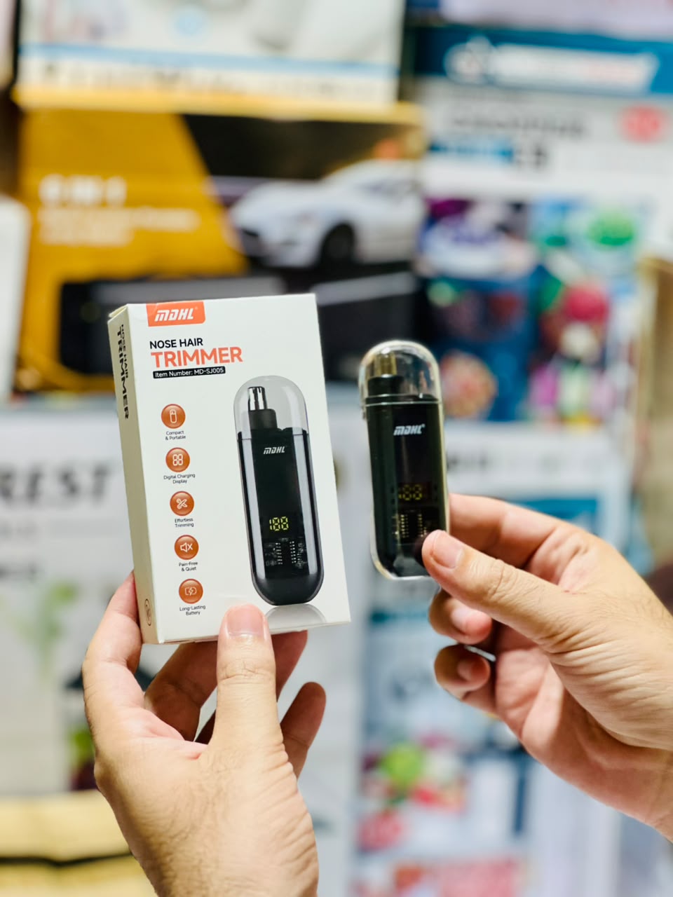MDHL Mini Rechargeable Nose and Ear Trimmer view 3