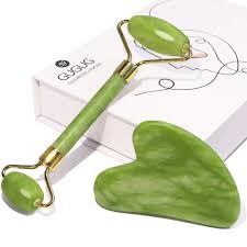 Flawless Jade Roller With Gua Sha Stone view 3