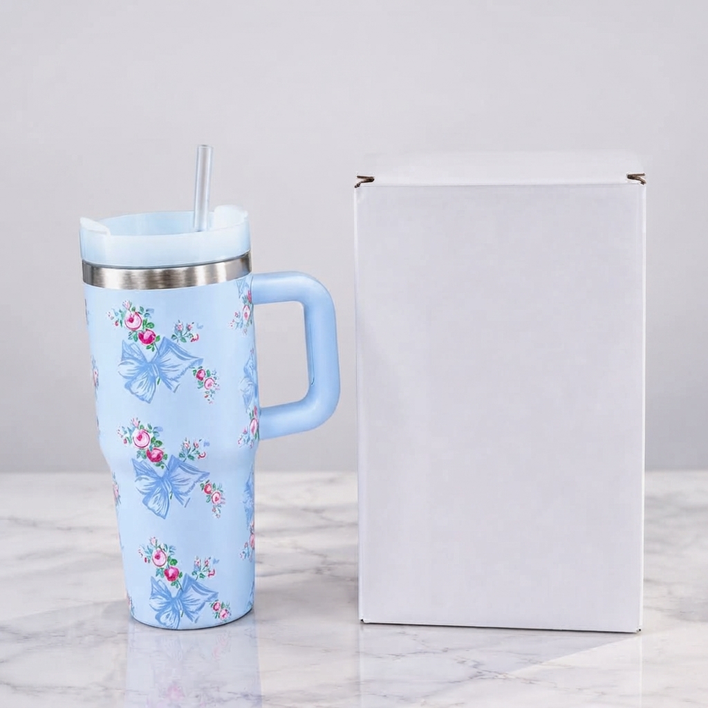 Stanley Style Blue Floral Print Tumbler - Drinkware Accessory Designed For Liquid Hydration And Daily Travel Routine - 600ML view 3