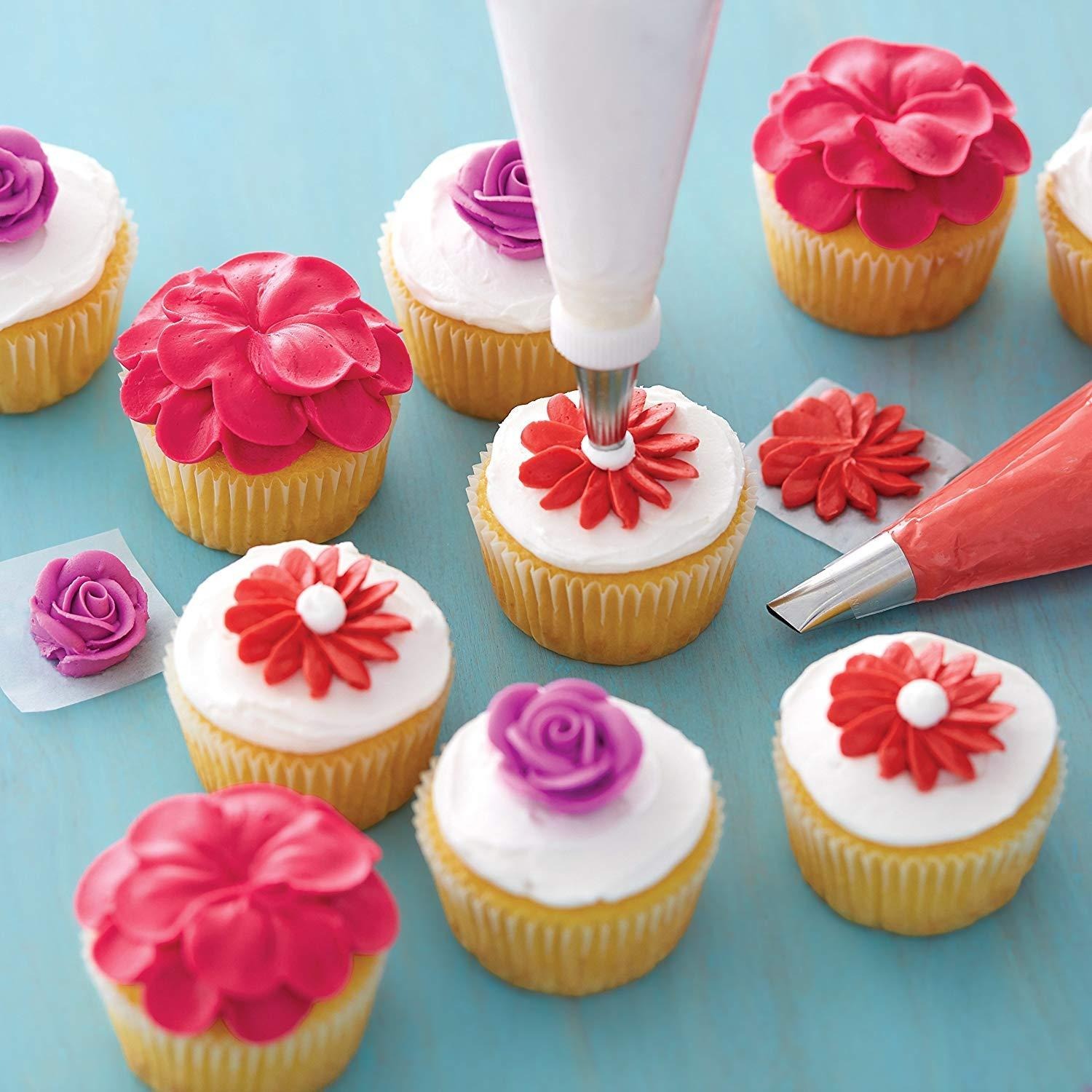 15 Piece Professional Cake Decorating Set thumbnail 3