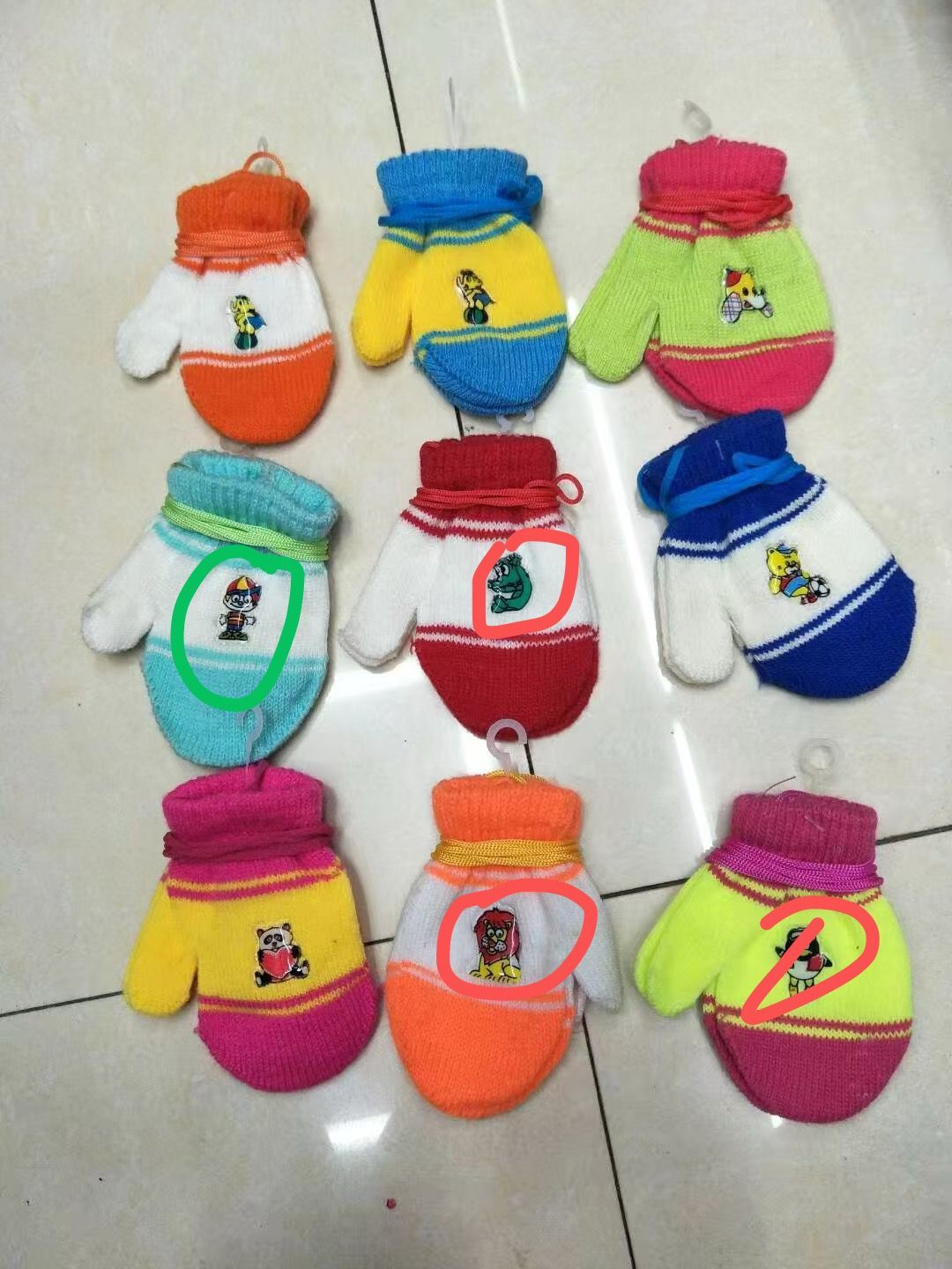 Zero Size Woolen Baby Mittens Newborn Warm Hand Cover Gloves (Random Colors) view 4