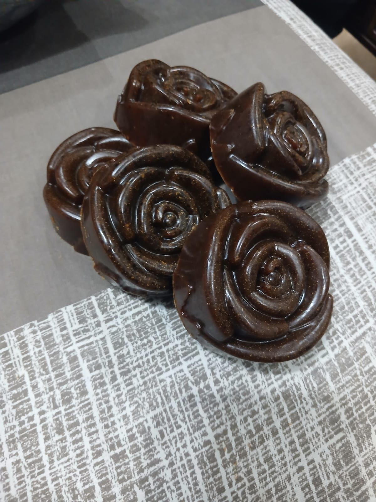 Handmade Natural Scrub Soap with Multani Mitti, Pomegranate, Beetroot & Orange Peel Powder – Herbal Exfoliating Soap for Face & Body - 100g