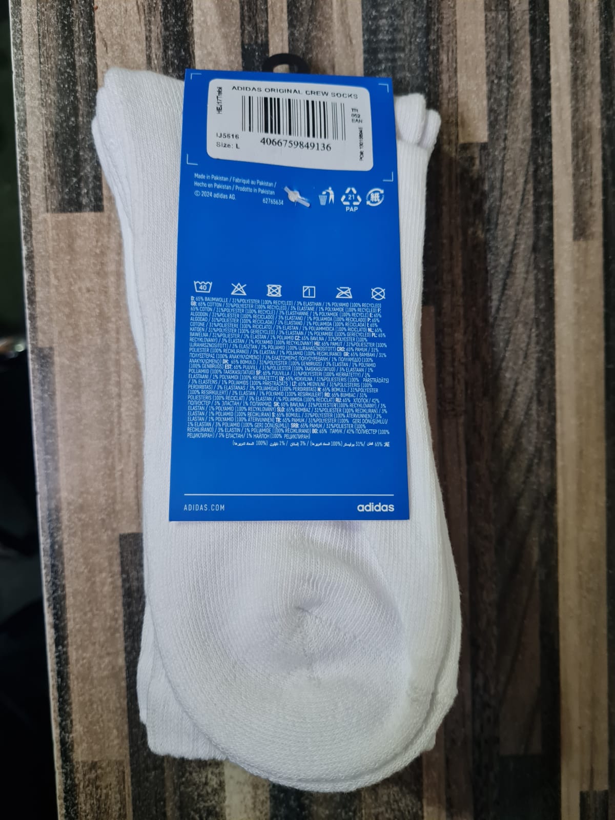 Elevate Comfort with Adidas Crew White Socks view 3