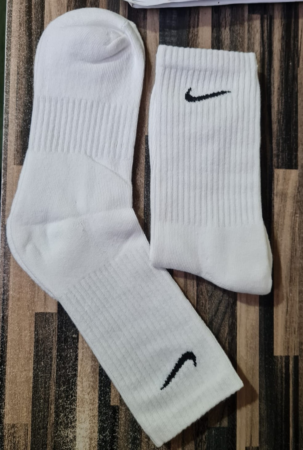 MEN'S Nike Crew White Drifit Socks 3 Pairs Pack view 2