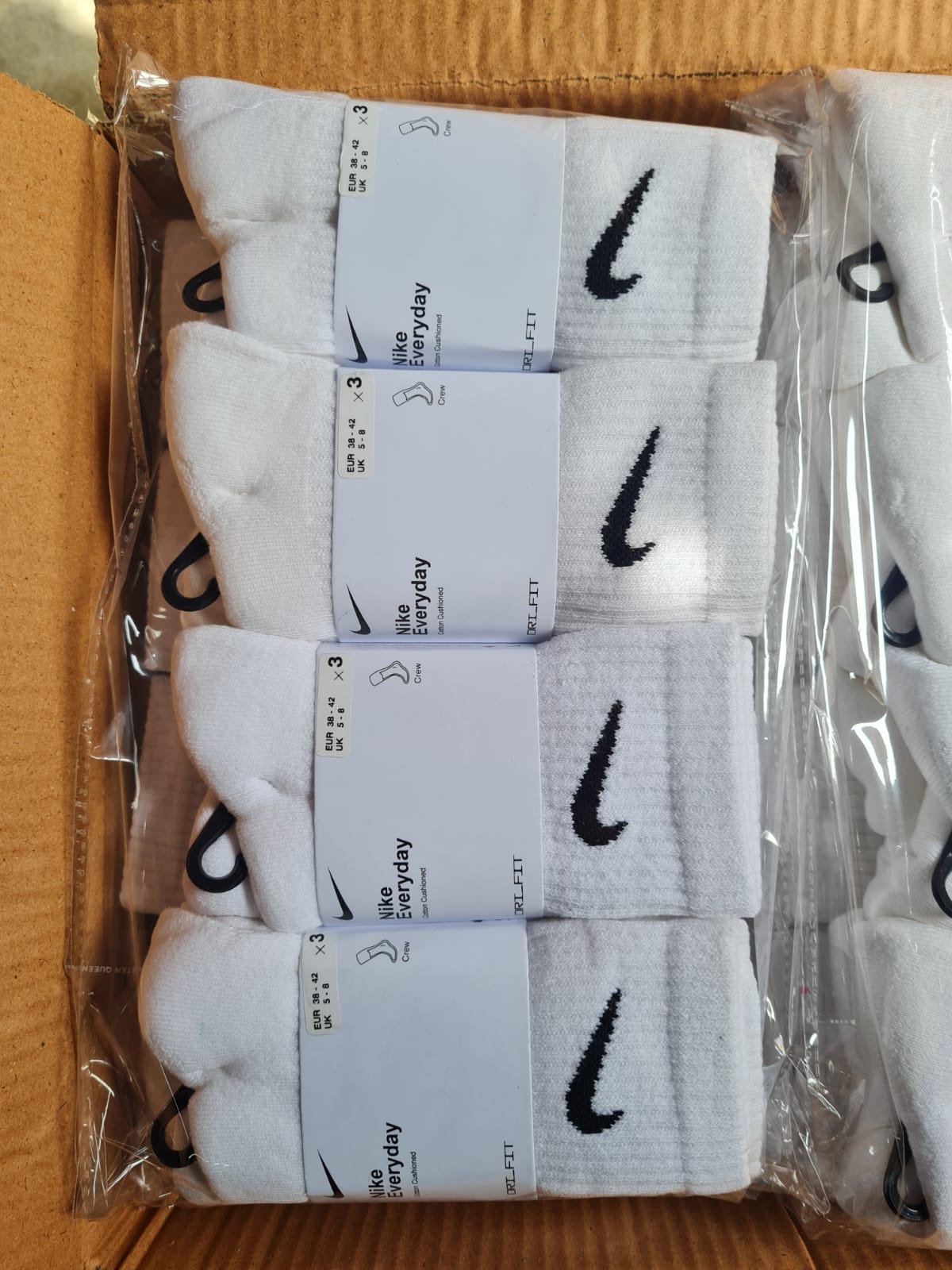 MEN'S Nike Crew White Drifit Socks 3 Pairs Pack view 5