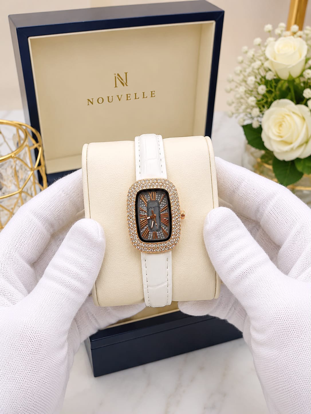 Nouvelle Elegant Crystal-Embellished Women's Watch Fashion Apparel Accessory To Wear At Parties (With Box)