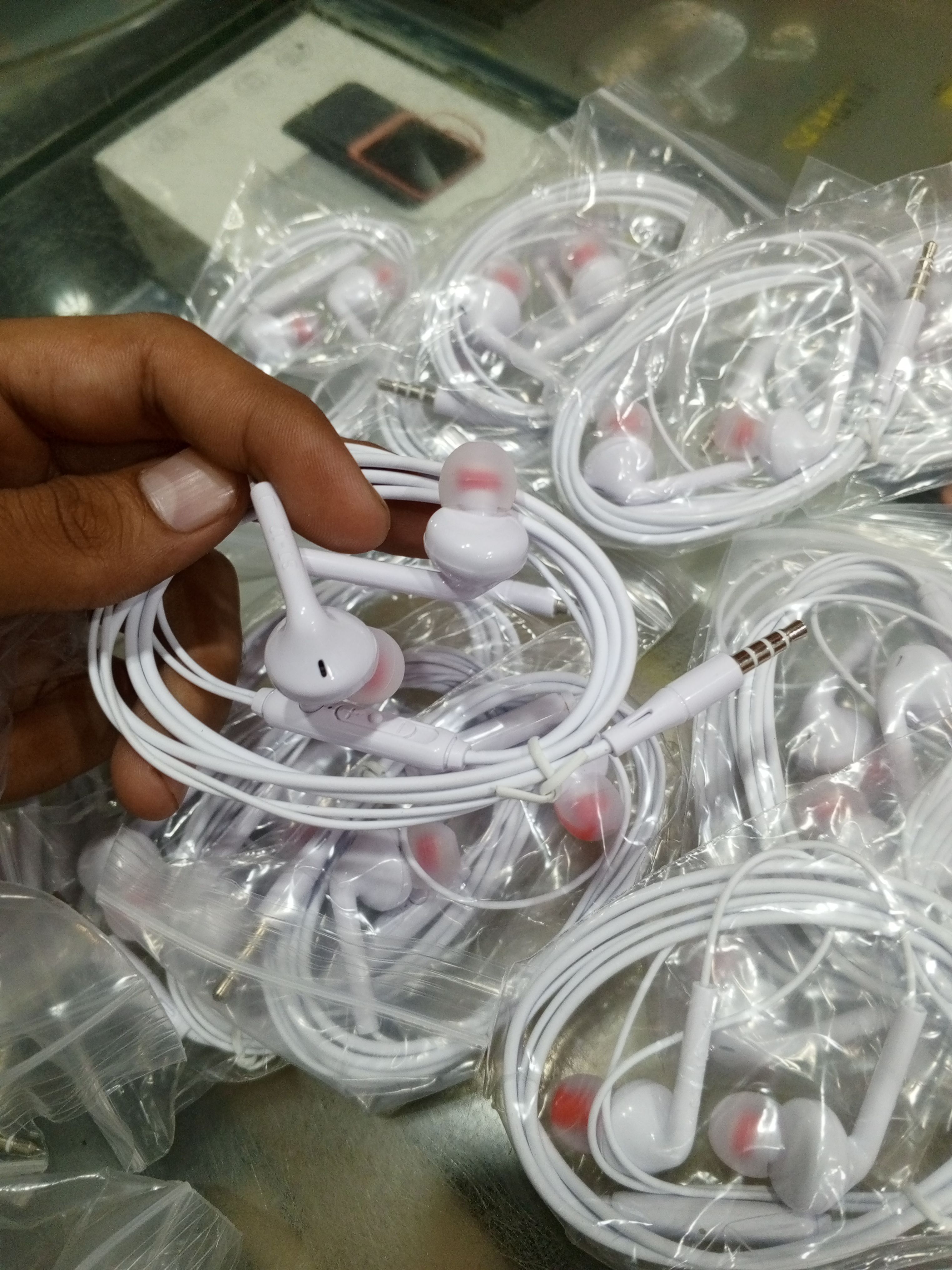 Original ST12 Handsfree Earphones With 3.5mm Audio Jack | High-Quality Sound view 3