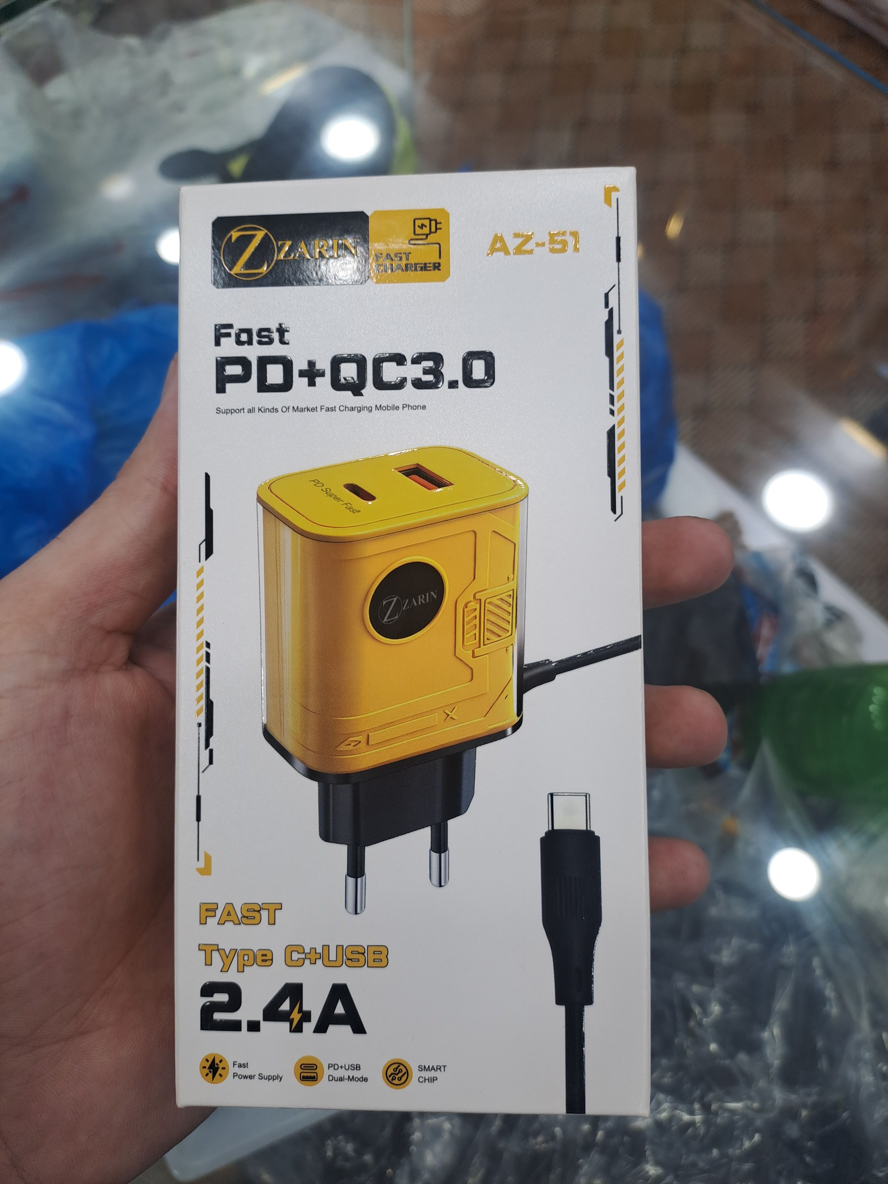 Zarin AZ-51 Fast Charger PD + QC 3.0 Type C + USB view 3