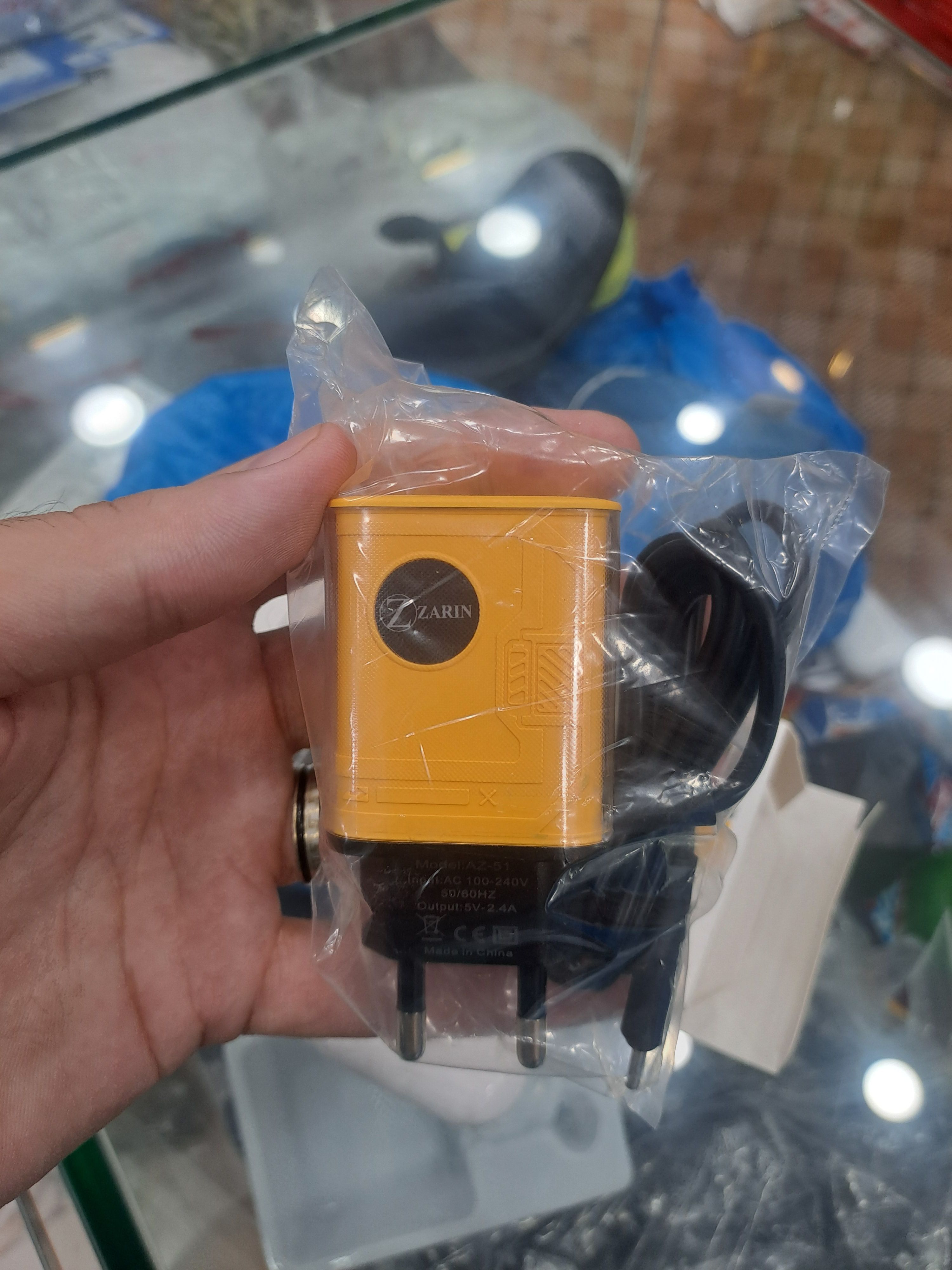 Zarin AZ-51 Fast Charger PD + QC 3.0 Type C + USB view 4